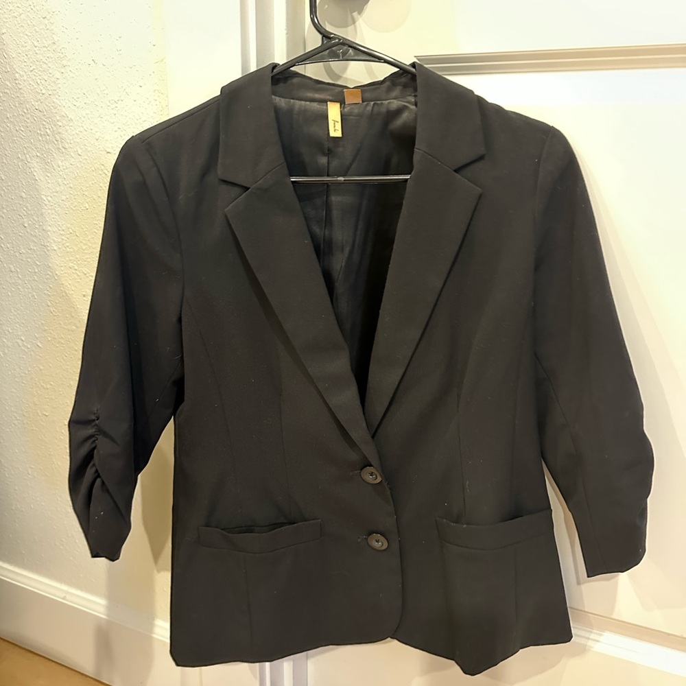 Frenchi Women's Black Blazer